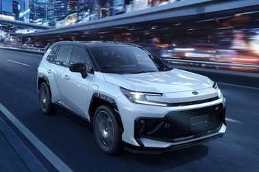 GR SPORT（プラグインハイブリッド）