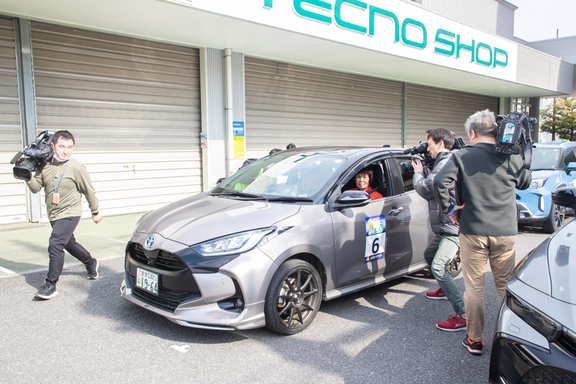 kineco04_pic_start_4