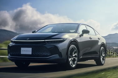 CROSSOVER Z（2.5Lハイブリッド車）